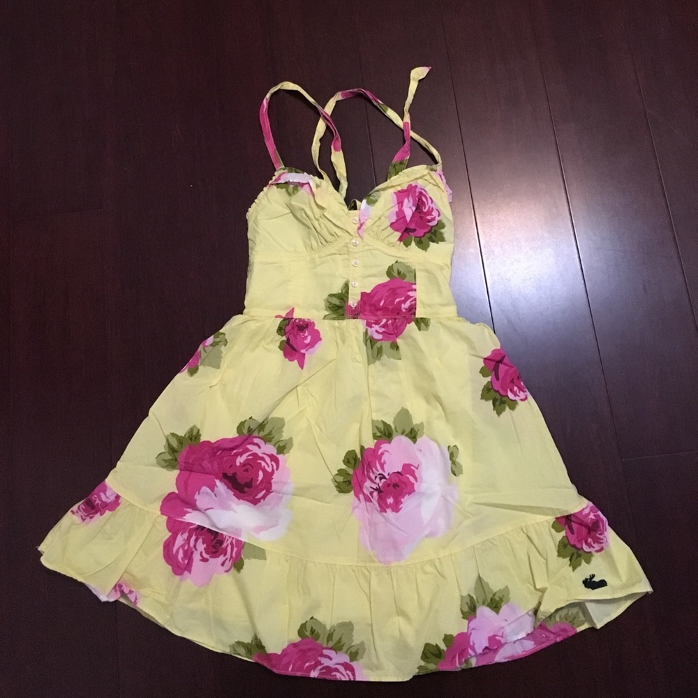 AF Abercrombie & Fitch yellow floral dress
